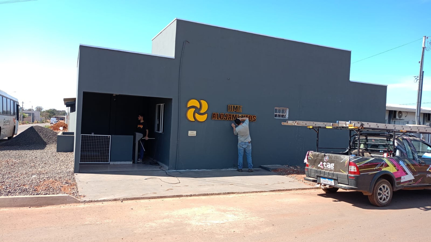 Fachada HME 02